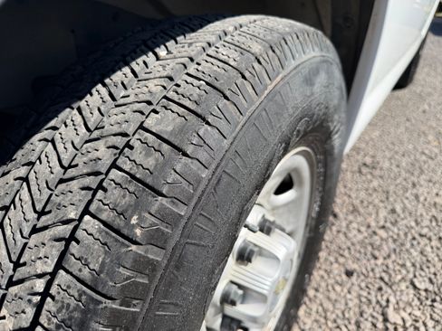 Used 2014 Chevrolet Express 2500 image 16