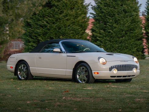 Used 2003 Ford Thunderbird image 45