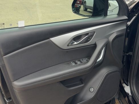 Used 2020 Chevrolet Blazer LT image 11