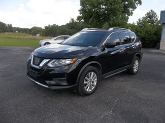 Used 2017 Nissan Rogue SV image 1