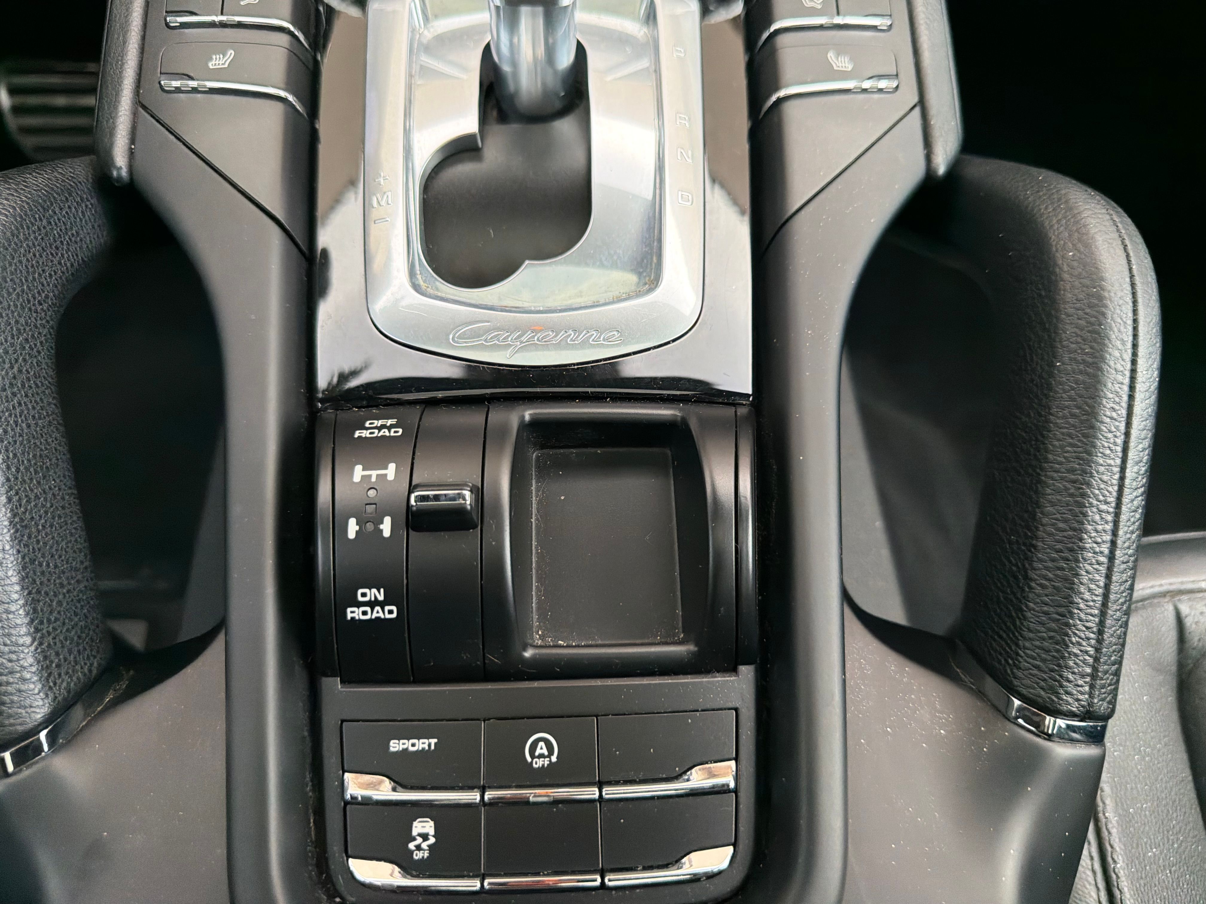 Used 2018 Porsche Cayenne S AWD/4WD image 14