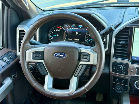 Used 2022 Ford F250 Crew Cab King Ranch AWD/4WD image 19