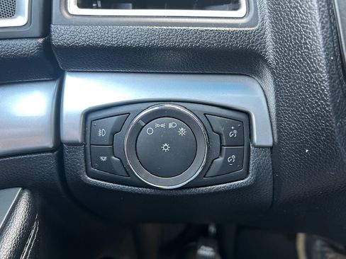 Used 2016 Ford Explorer 4WD XLT image 13