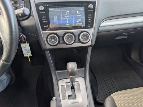 Used 2016 Subaru Crosstrek 2.0i Premium image 11
