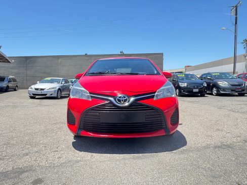 Used 2015 Toyota Yaris L Hatchback FWD image 13