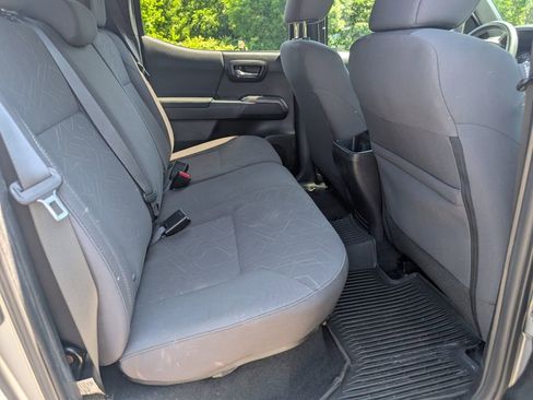 Used 2017 Toyota Tacoma TRD Off-Road image 21