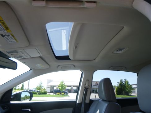 Used 2016 Honda CR-V Touring image 15