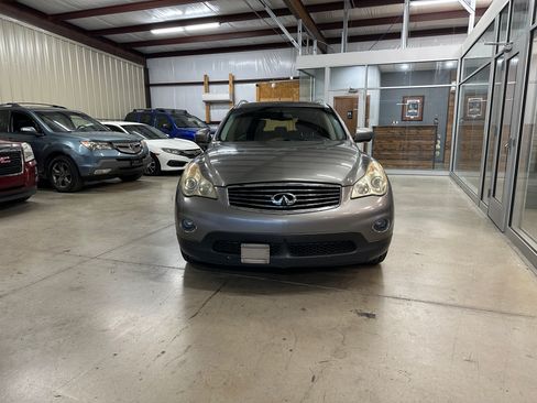 Used 2010 INFINITI EX35 image 3