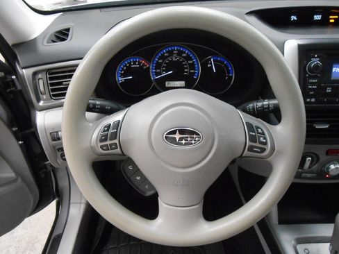 Used 2011 Subaru Forester 2.5X Premium image 8