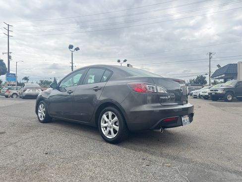 Used 2010 MAZDA MAZDA3 Touring image 4