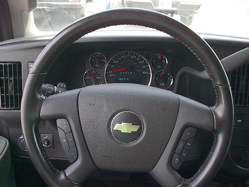 Used 2021 Chevrolet Express 3500 UNAVAIL RWD image 15