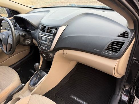 Used 2016 Hyundai Accent SE image 44