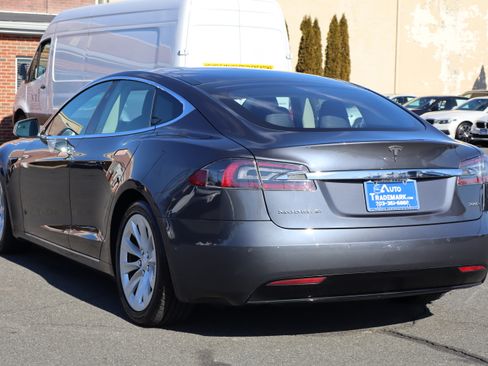 Used 2018 Tesla Model S 100D image 6