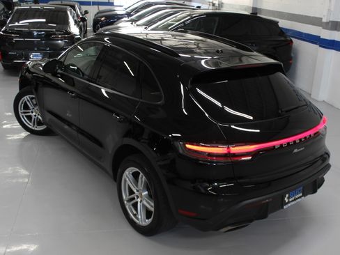 Used 2023 Porsche Macan UNAVAIL AWD/4WD image 15