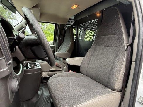 Used 2025 Chevrolet Express 2500 UNAVAIL RWD image 13