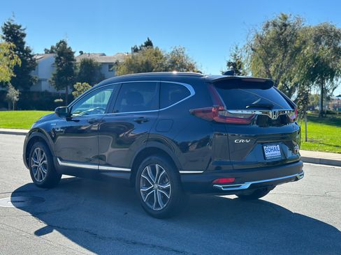 Used 2022 Honda CR-V Touring image 3