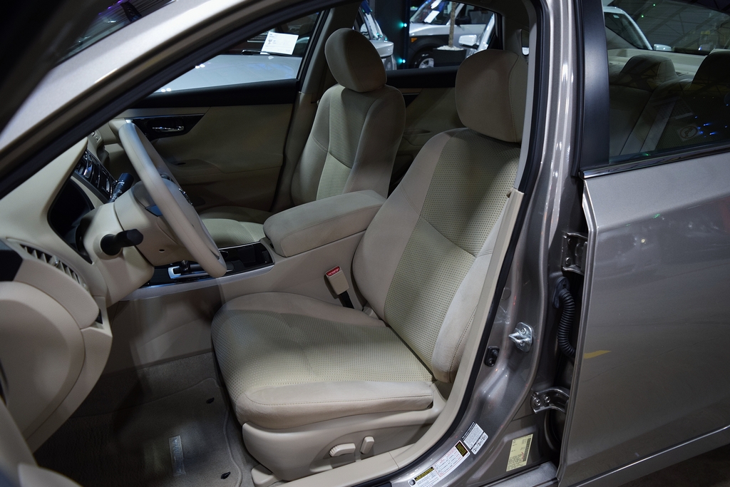 Used 2014 Nissan Altima 2.5 S Sedan FWD image 18