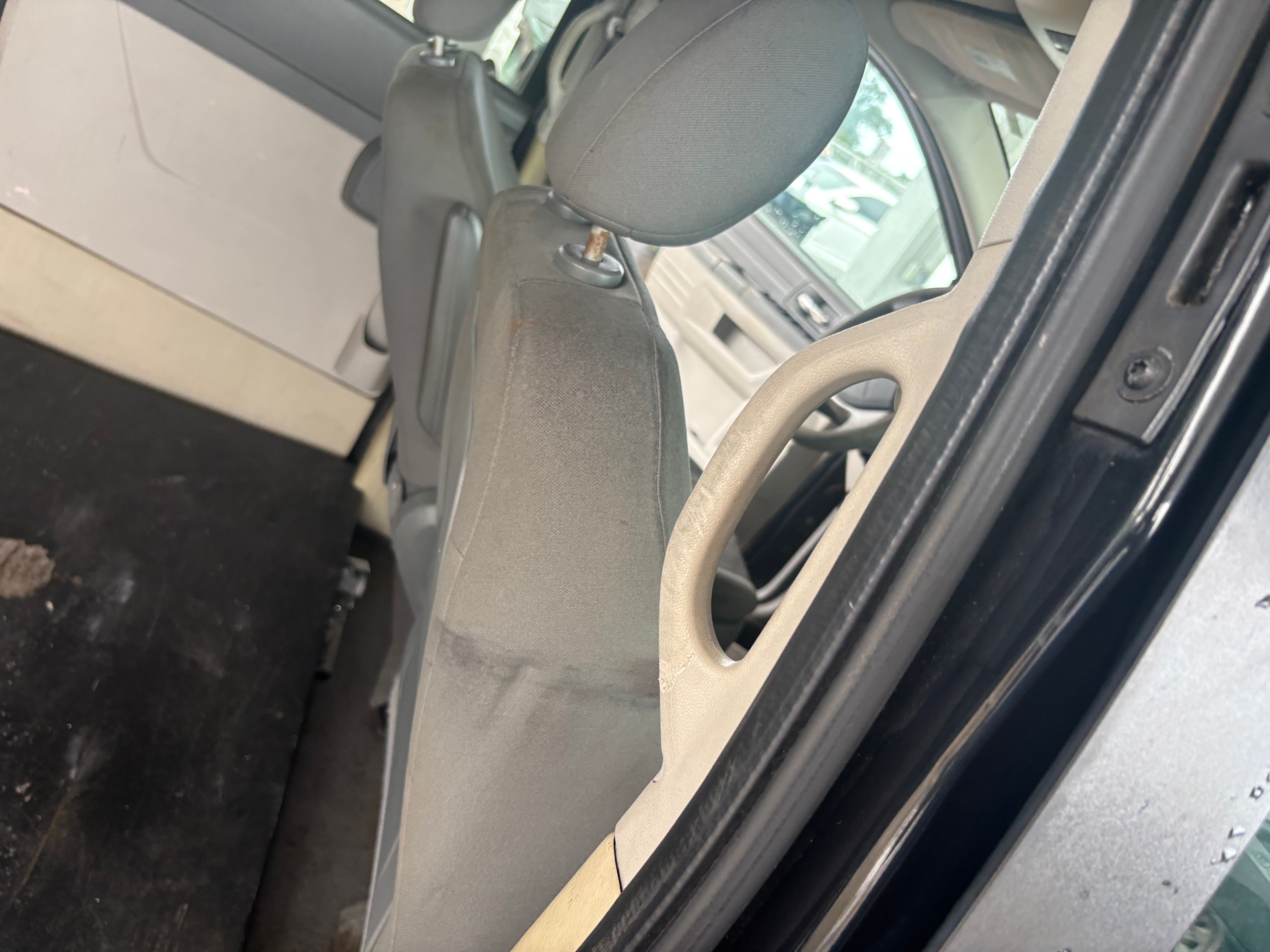 Used 2008 Dodge Grand Caravan SE FWD image 3