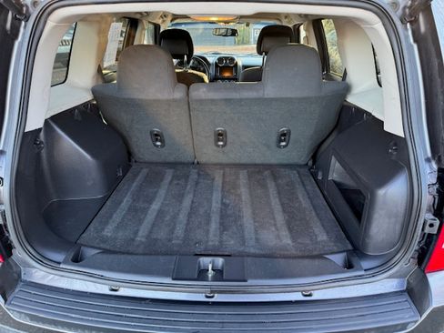 Used 2016 Jeep Patriot Latitude image 12