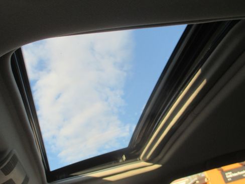 Used 2020 Mitsubishi Outlander SEL image 3