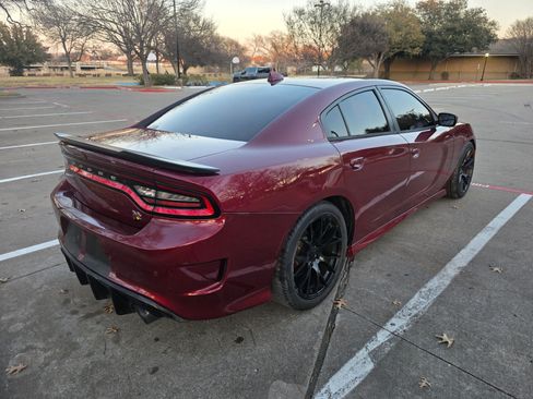 Used 2019 Dodge Charger Scat Pack image 5