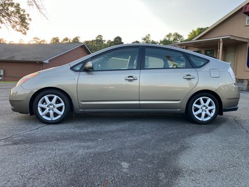 Used 2008 Toyota Prius Touring Hatchback 4D FWD image 2