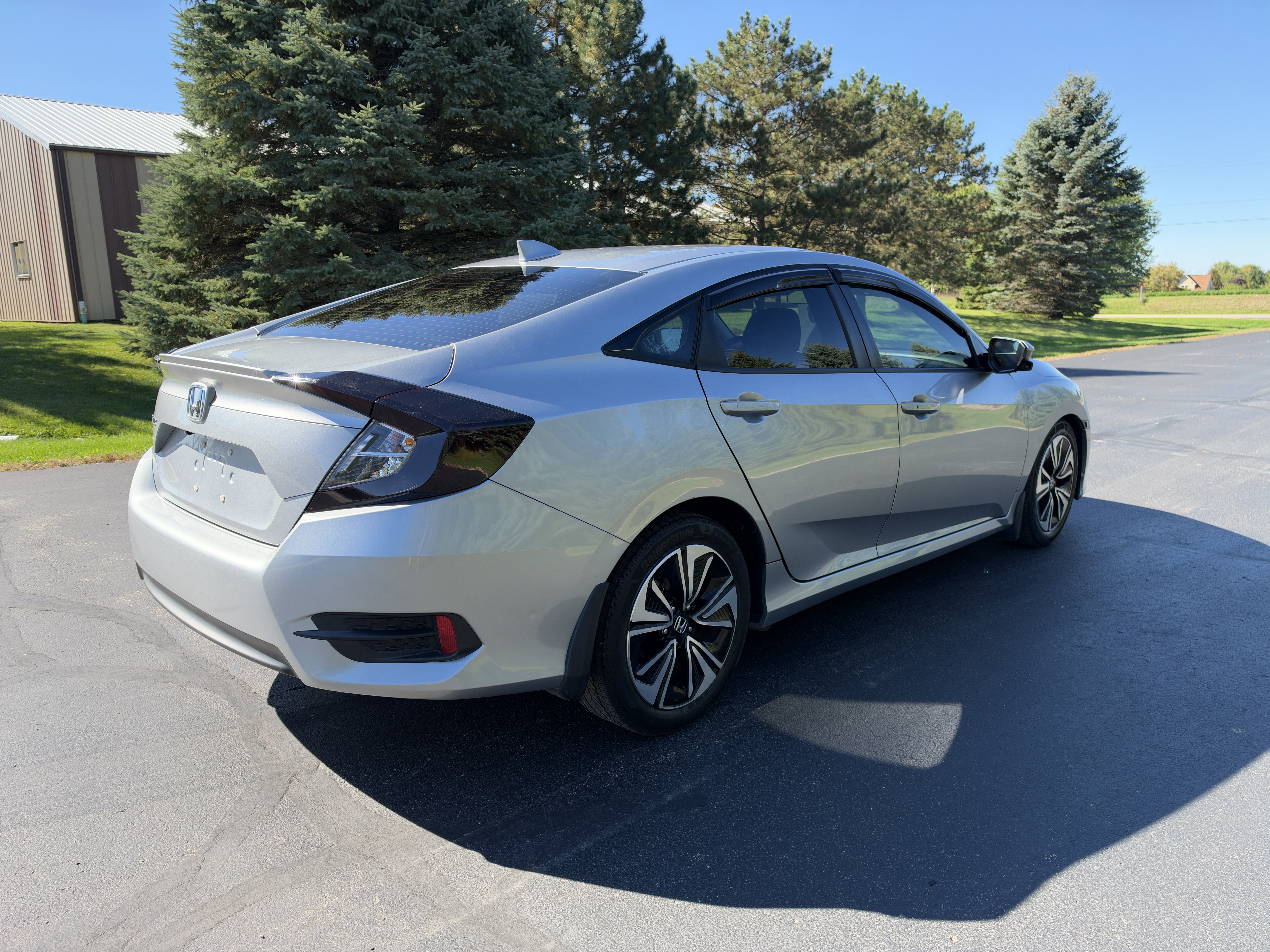 Used 2016 Honda Civic EX-T Sedan image 4