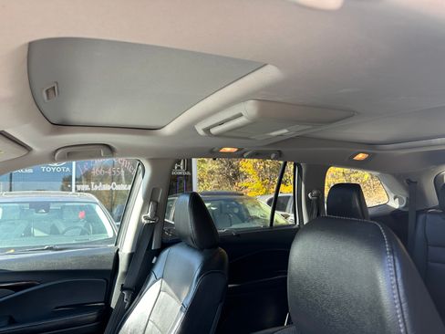 Used 2016 Honda Pilot Elite image 16