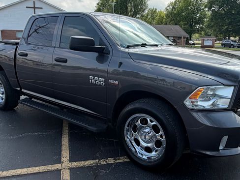 Used 2014 RAM 1500 ST AWD/4WD image 7