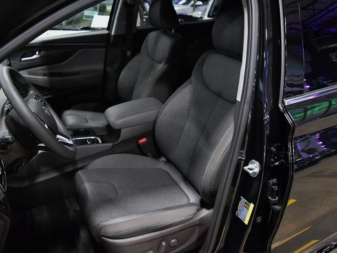 Used 2019 Hyundai Santa Fe SEL FWD image 18