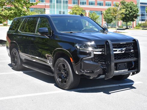 Used 2023 Chevrolet Tahoe 4WD image 4