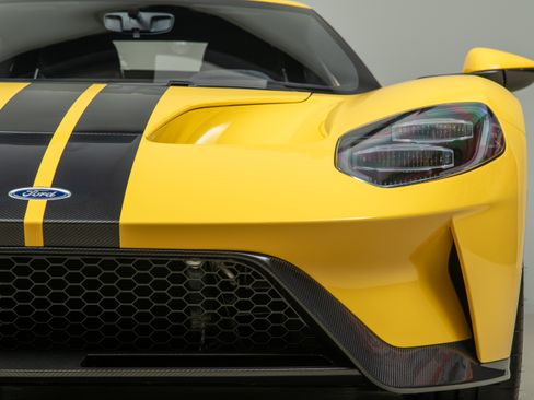 Used 2021 Ford GT Carbon Series RWD image 64