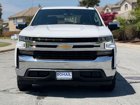 Used 2021 Chevrolet Silverado 1500 2WD Crew Cab LT image 4