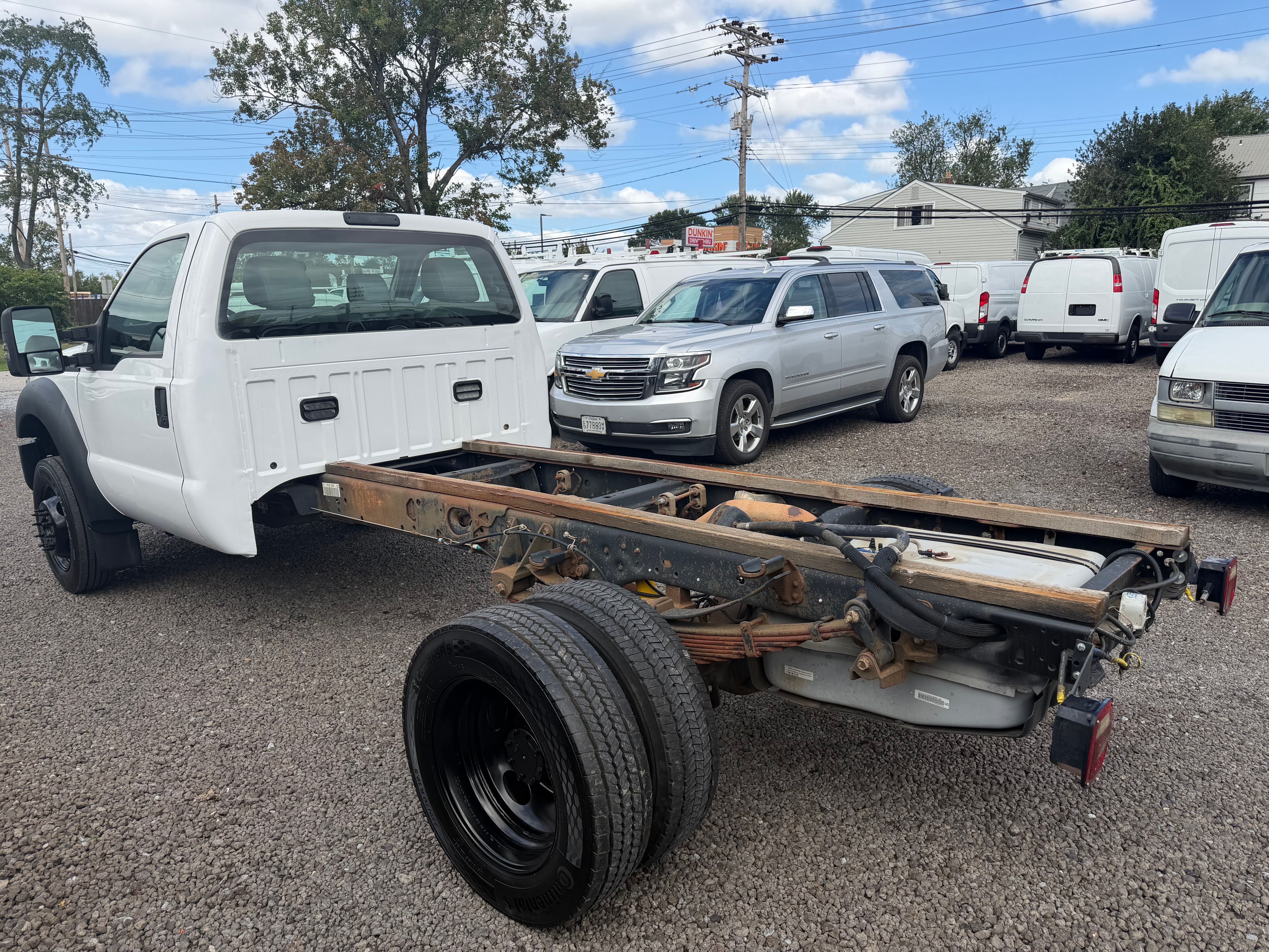 Used 2016 Ford F550 2WD Regular Cab Super Duty image 3