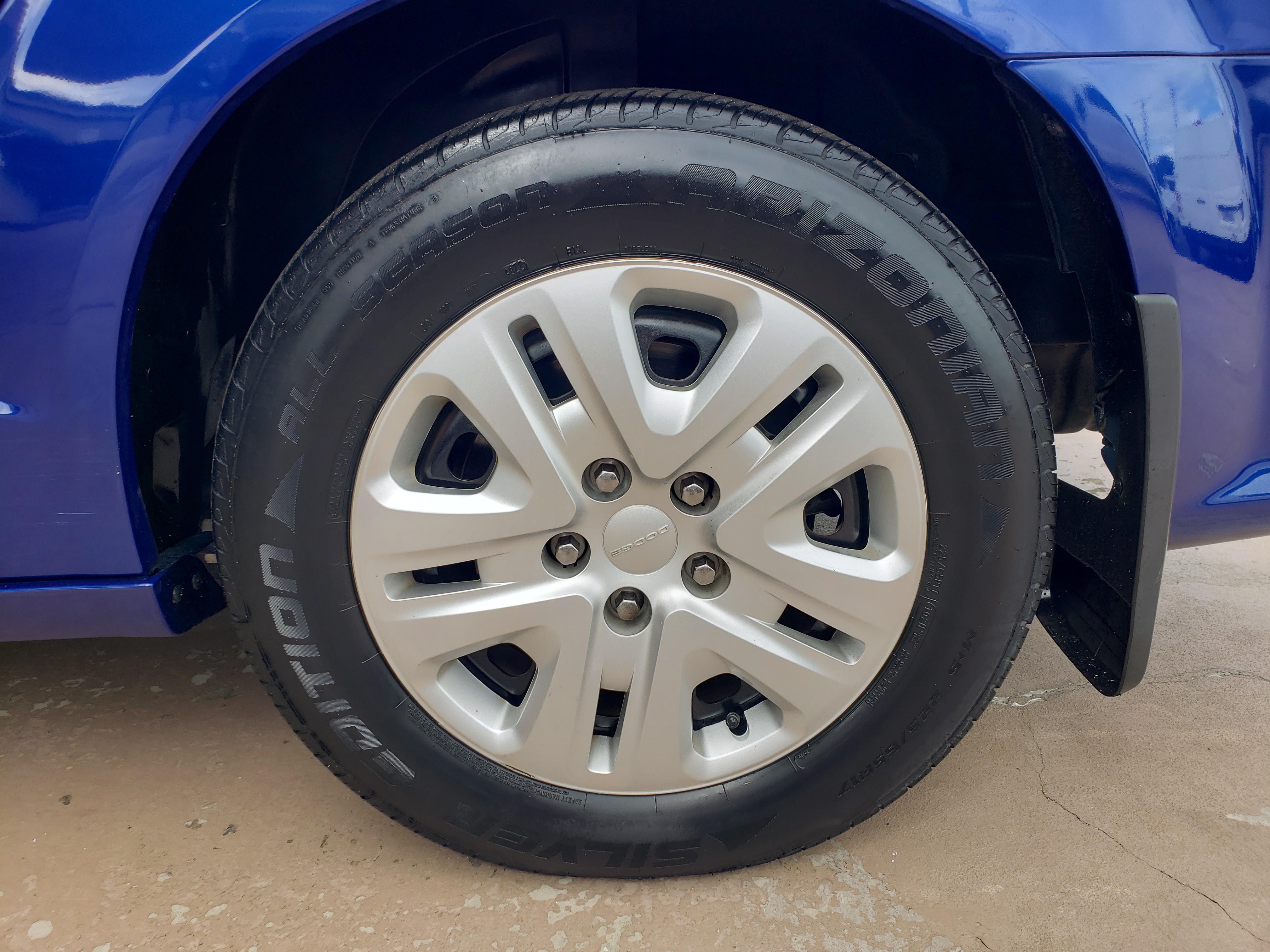 Used 2019 Dodge Grand Caravan SE FWD image 8
