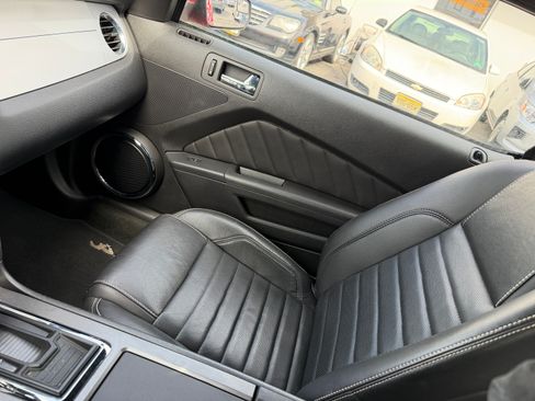 Used 2014 Ford Mustang Premium image 11