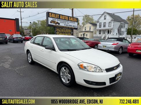 Used 2007 Chevrolet Impala LT FWD image 1