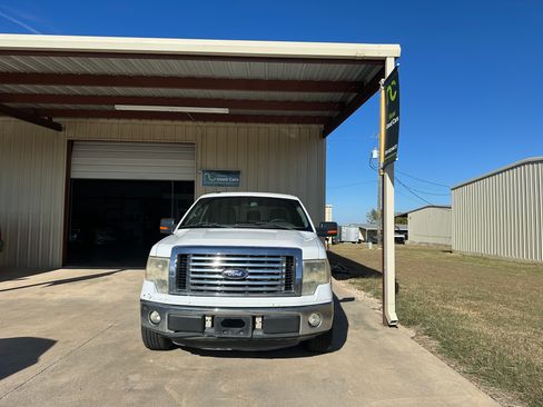 Used 2012 Ford F150 XLT image 2