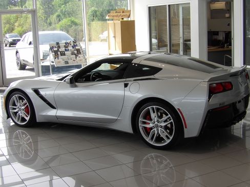 Used 2015 Chevrolet Corvette Stingray 2LT image 14