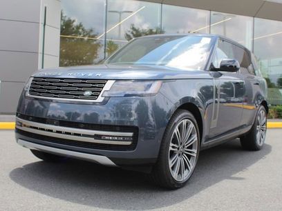New 2025 Land Rover Range Rover SE