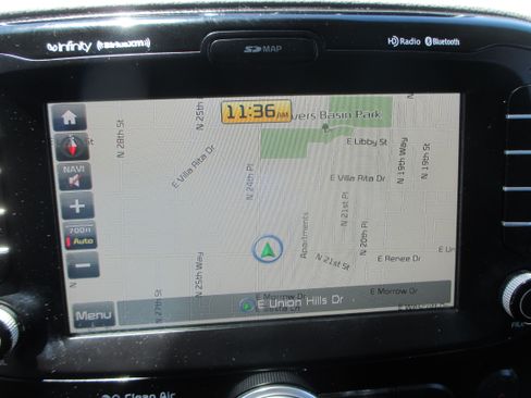 Used 2016 Kia Soul + FWD image 3