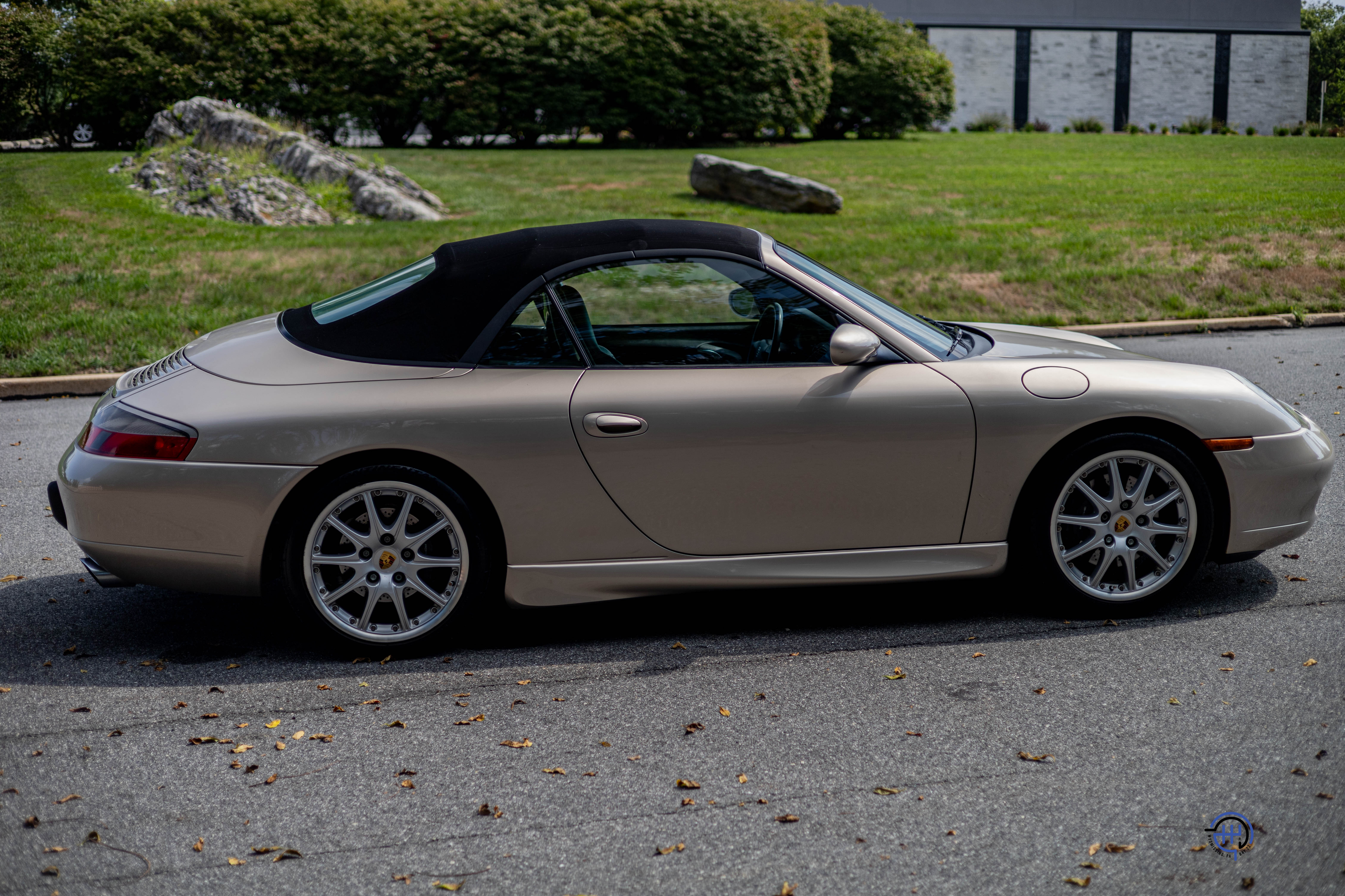 Used 2000 Porsche 911 Carrera Cabriolet RWD image 21