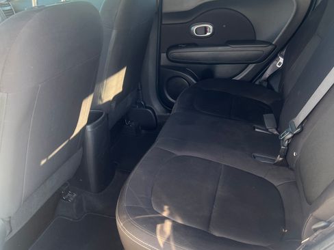 Used 2019 Kia Soul LX FWD image 13