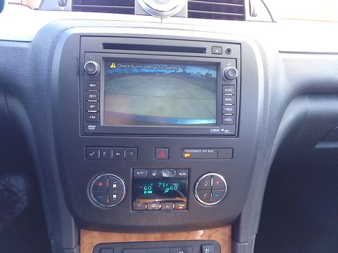 Used 2012 Buick Enclave Premium image 17