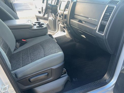 Used 2019 RAM 1500 Big Horn image 29