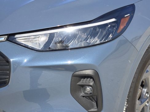 Certified 2023 Ford Escape ST-Line Select image 9