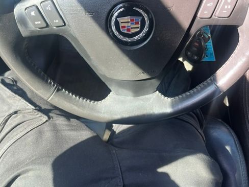 Used 2007 Cadillac SRX Luxury image 6