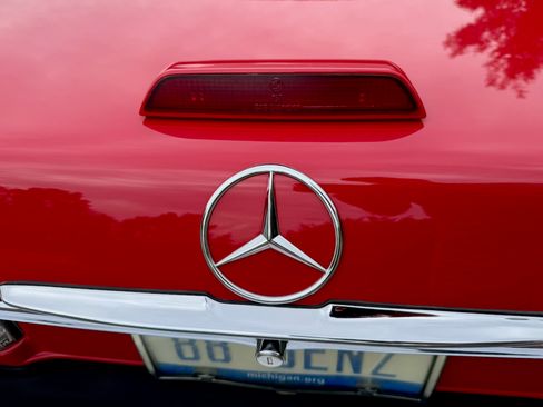 Used 1988 Mercedes-Benz 560 SL UNAVAIL image 18