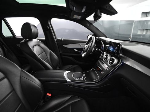 Used 2021 Mercedes-Benz GLC 300 image 44