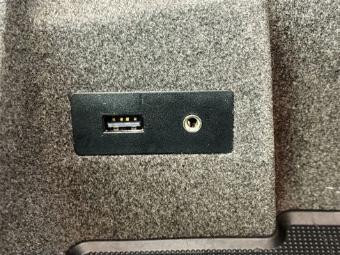 Used 2012 Porsche Cayenne image 17